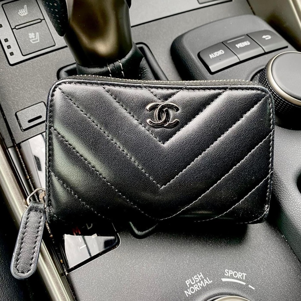 Chanel Coin Purse Zip Wallet Black Lambskin Chevron Sillver Hardware